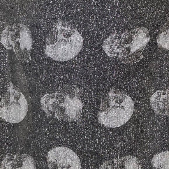 Unbranded Scarf Womens Long Rectangle Black Silver Skulls Halloween Shimmer - Picture 7 of 8